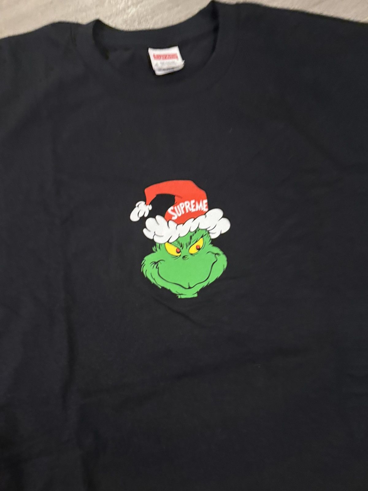 Supreme Supreme Grinch Tee Size US XL / EU 56 / 4 - 2 Thumbnail
