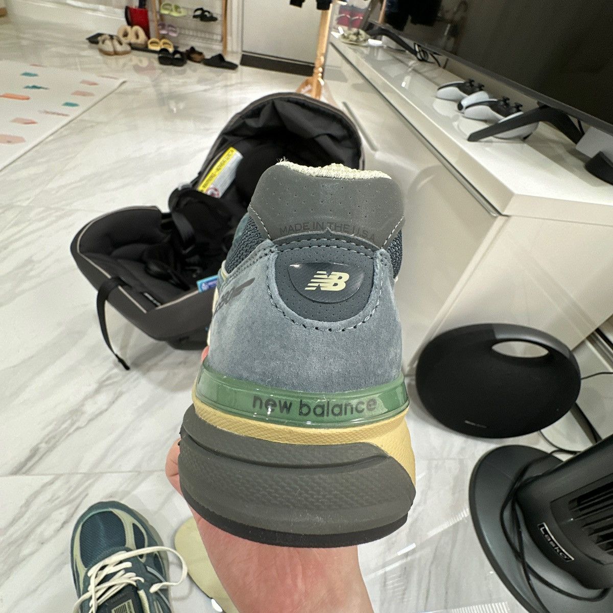 Auralee × New Balance New balance 990v4 x auralee Size US 10 / EU 43 - 19 Thumbnail