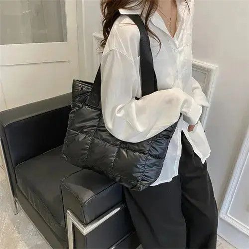 Japanese Brand Black Shoulder Bags Size ONE SIZE - 4 Thumbnail