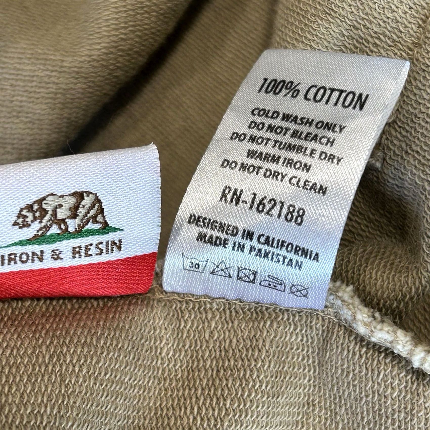 Vintage Iron & Resin Hoodie Long Sleeve Men’s 2XL Tan Solid Hooded Pocket Lightweight Pullover Casual Active Size US XXL / EU 58 / 5 - 7 Thumbnail