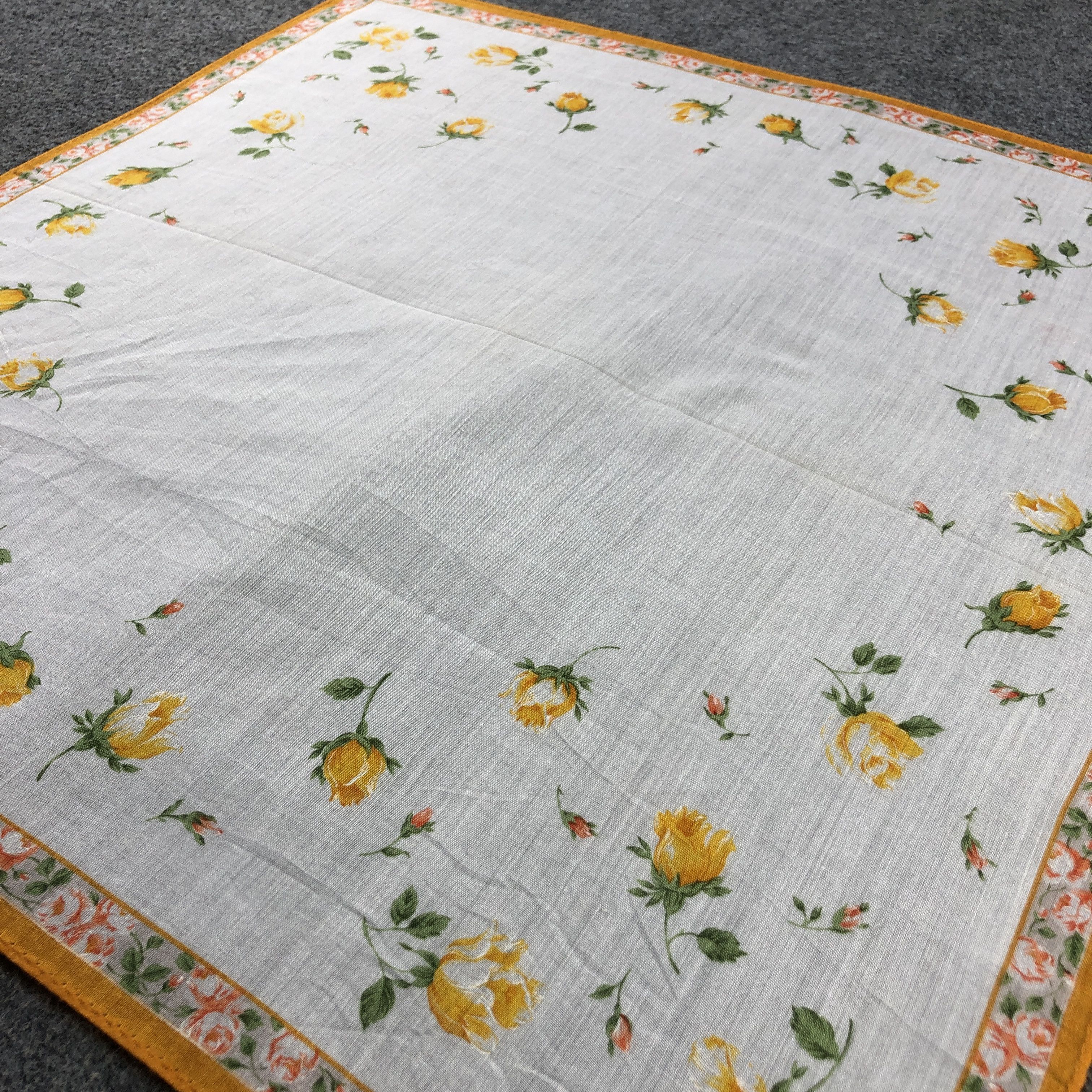 Vintage Valentino Garavani Handkerchief Neckerchief Bandana H2671 Size ONE SIZE - 3 Thumbnail