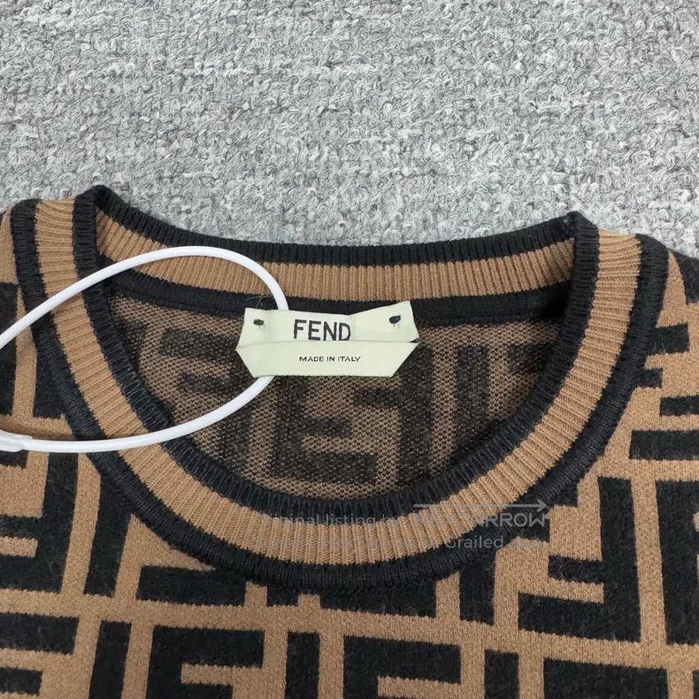 Fendi Fendi Embroidered vintage print short-sleeve knit Size XS / US 0-2 / IT 36-38 - 4 Thumbnail
