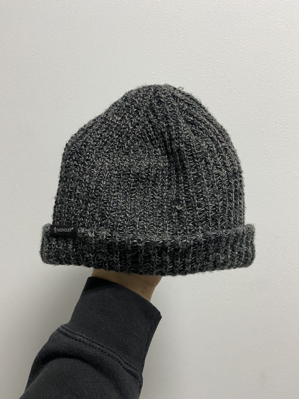 Moncler knitted beanie hat logo vintage