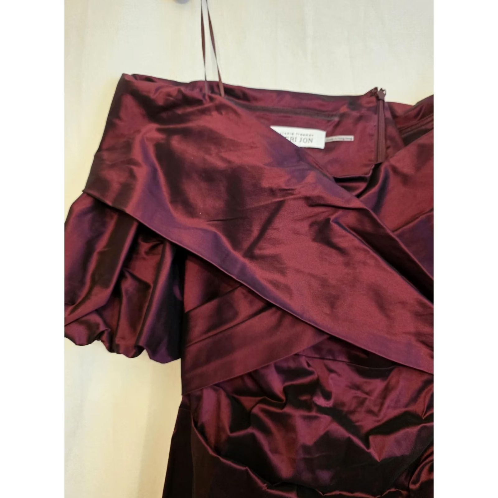 Vintage Teri Jon Dress Womens 16 Red Off Shoulder Puff Sleeve Ruched Satin Maxi Formal Dress Size XXL / US 16-18 / IT 52-54 - 3 Thumbnail