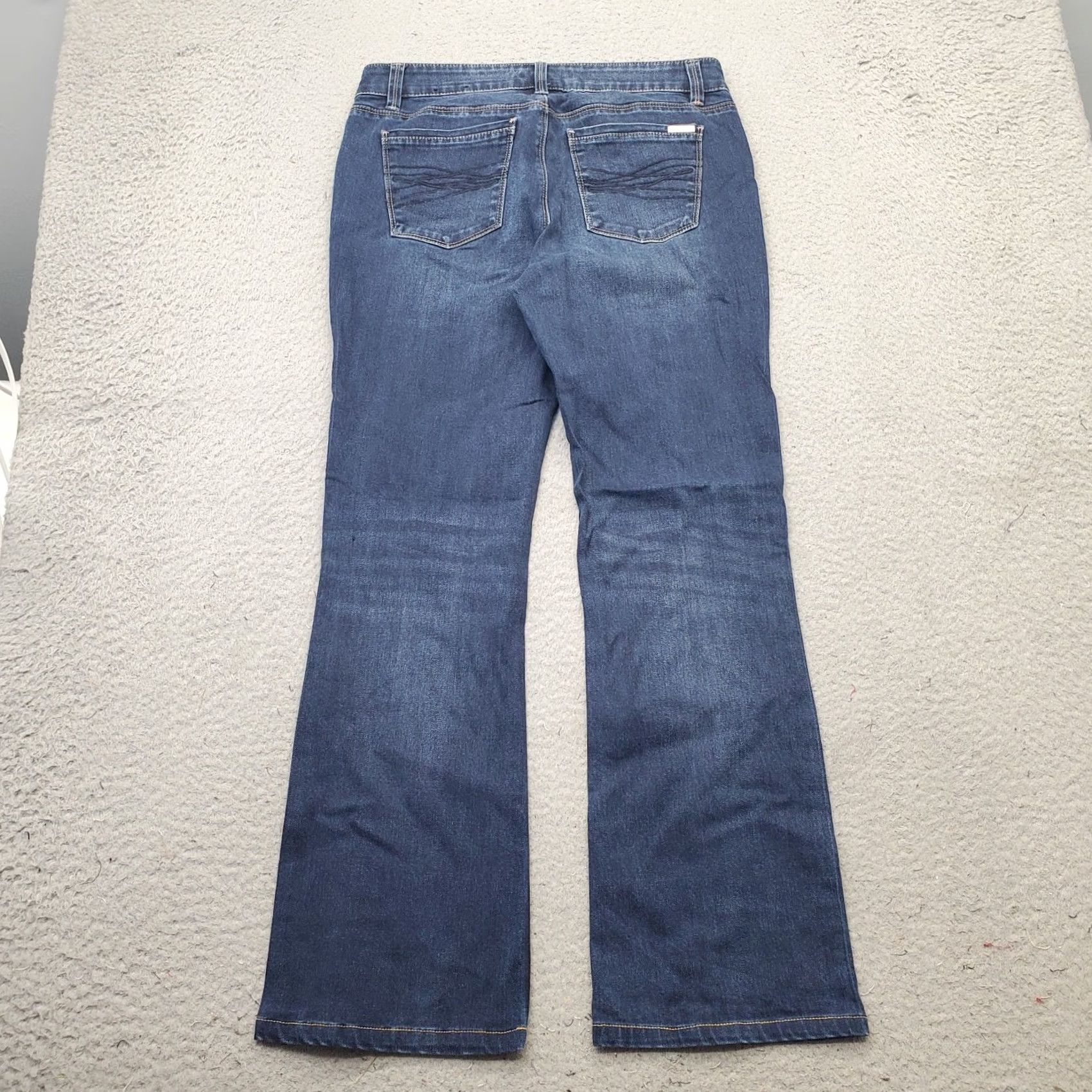White House Black Market White House Black Market Jeans Womens Size 6 Bootcut Blue Denim Stretch Pockets 5-Pocket Design Regular Inseam 27.75" 30 Waist Mens? Women Size 28" / US 6 / IT 42 - 2 Thumbnail