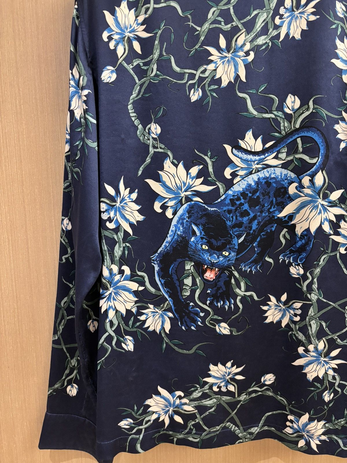 Louis Vuitton SS16 Panther Silk Satin pajama Shirt Size US M / EU 48-50 / 2 - 4 Thumbnail