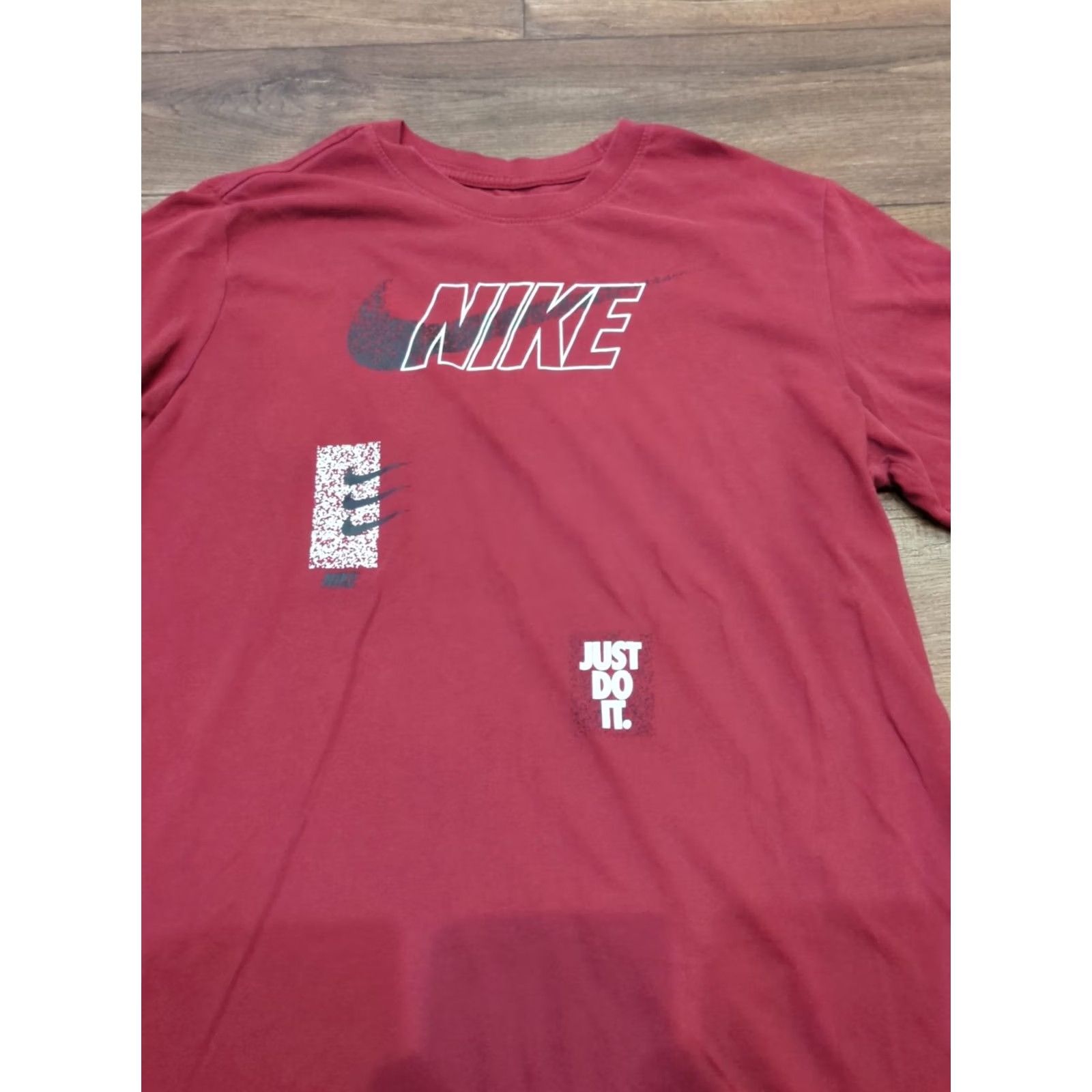 Nike Nike Shirt Mens M Red Short Sleeve Dri-Fit The Nike Tee Casual Logo Size US M / EU 48-50 / 2 - 2 Thumbnail