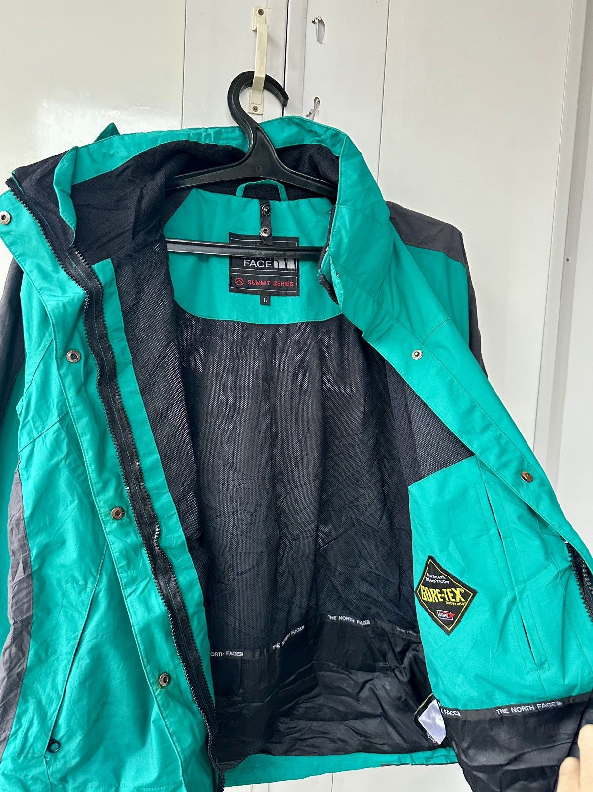 The North Face Vintage The North Face Gore-Tex Summit Series Jacket Size US L / EU 52-54 / 3 - 15 Thumbnail