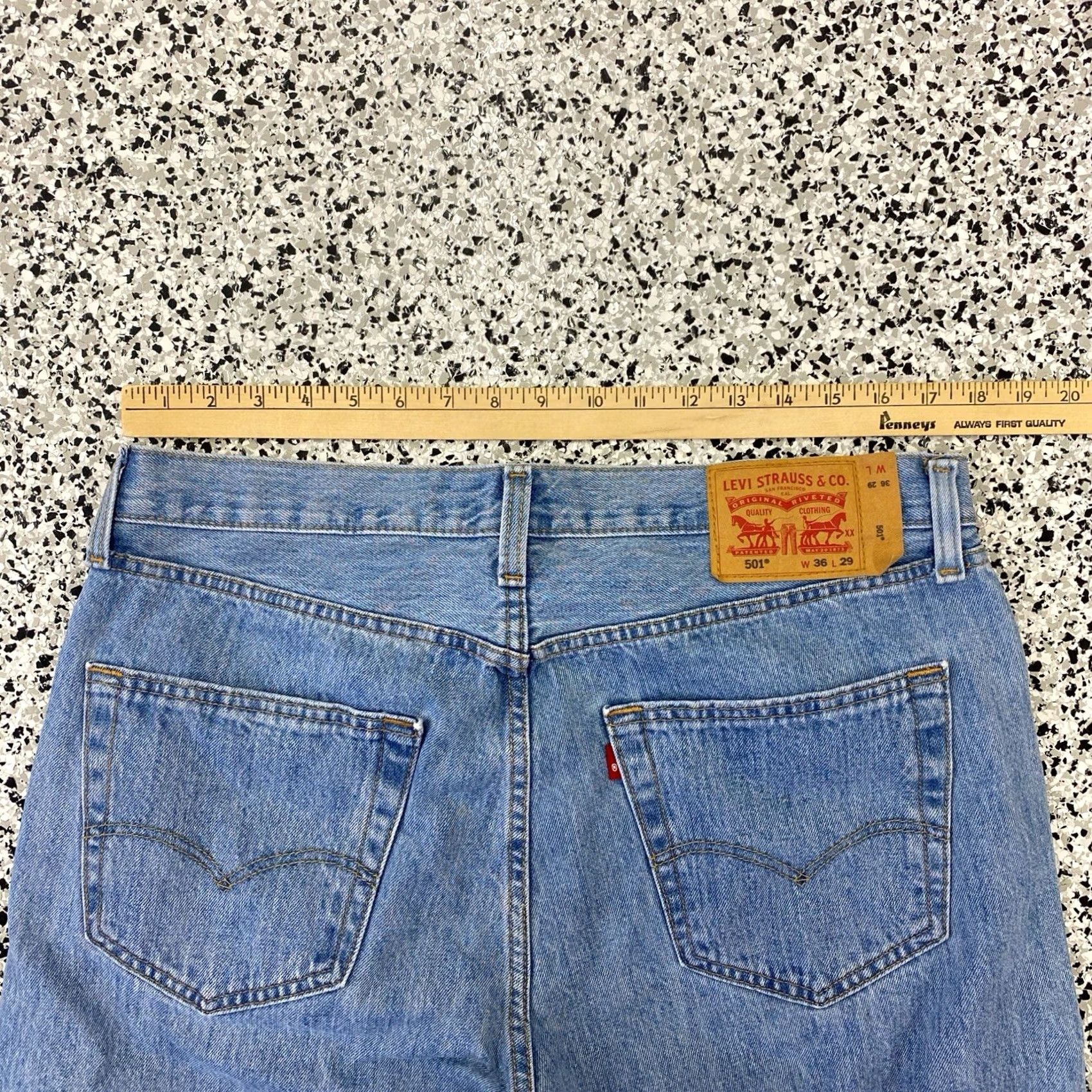 Levi's Levi's 501 Jeans Blue Straight Leg 36x29 Button Classic Logo 90s Cowboys USA Men’s Regular Denim Jeans Vintage? Size US 36 / EU 52 - 5 Thumbnail