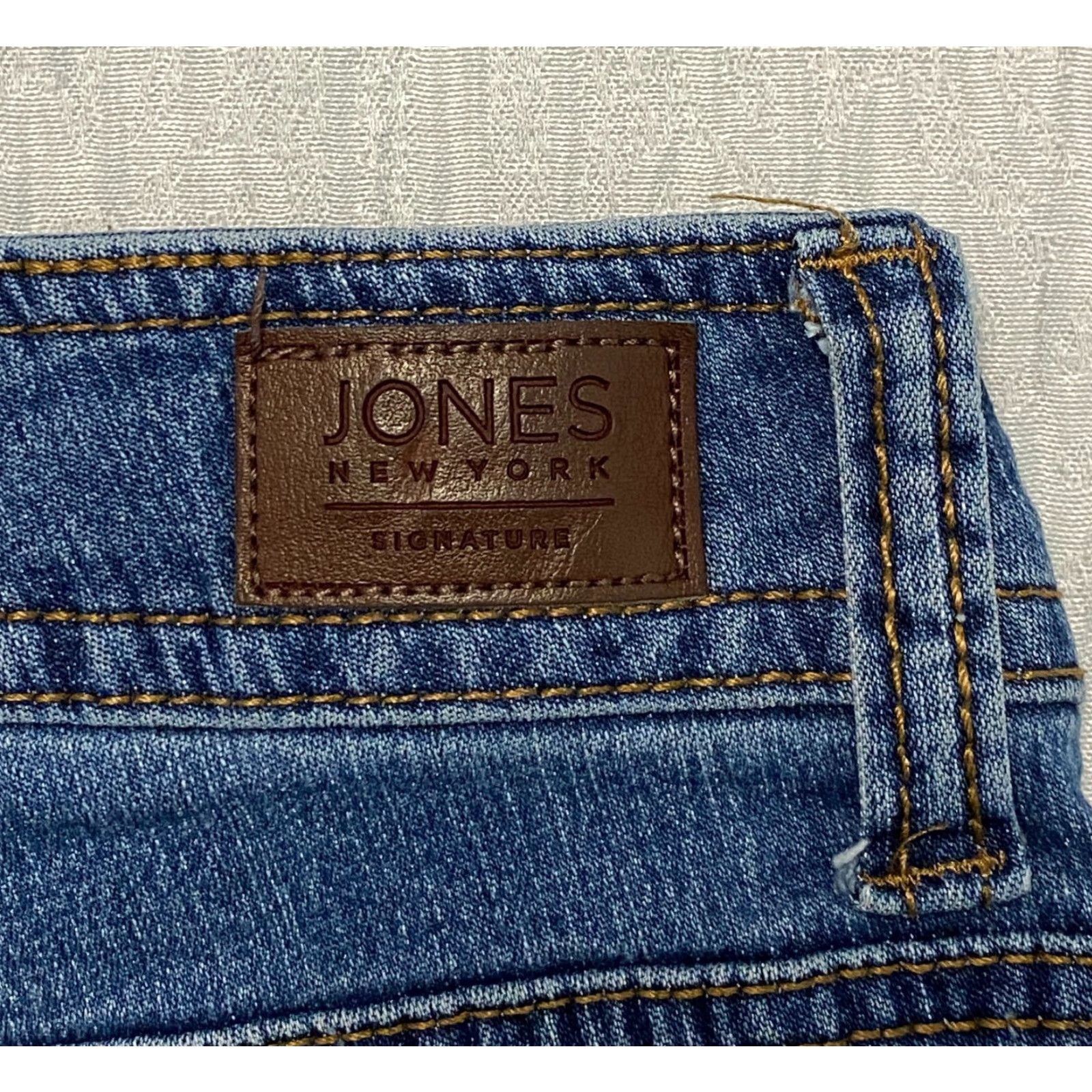 Jones New York Jones New York Miranda Jeans Womens 8 Slim Skinny 5-Pocket Denim Blue Floral Embroidered Stretch Size 30" / US 8 / IT 44 - 3 Thumbnail