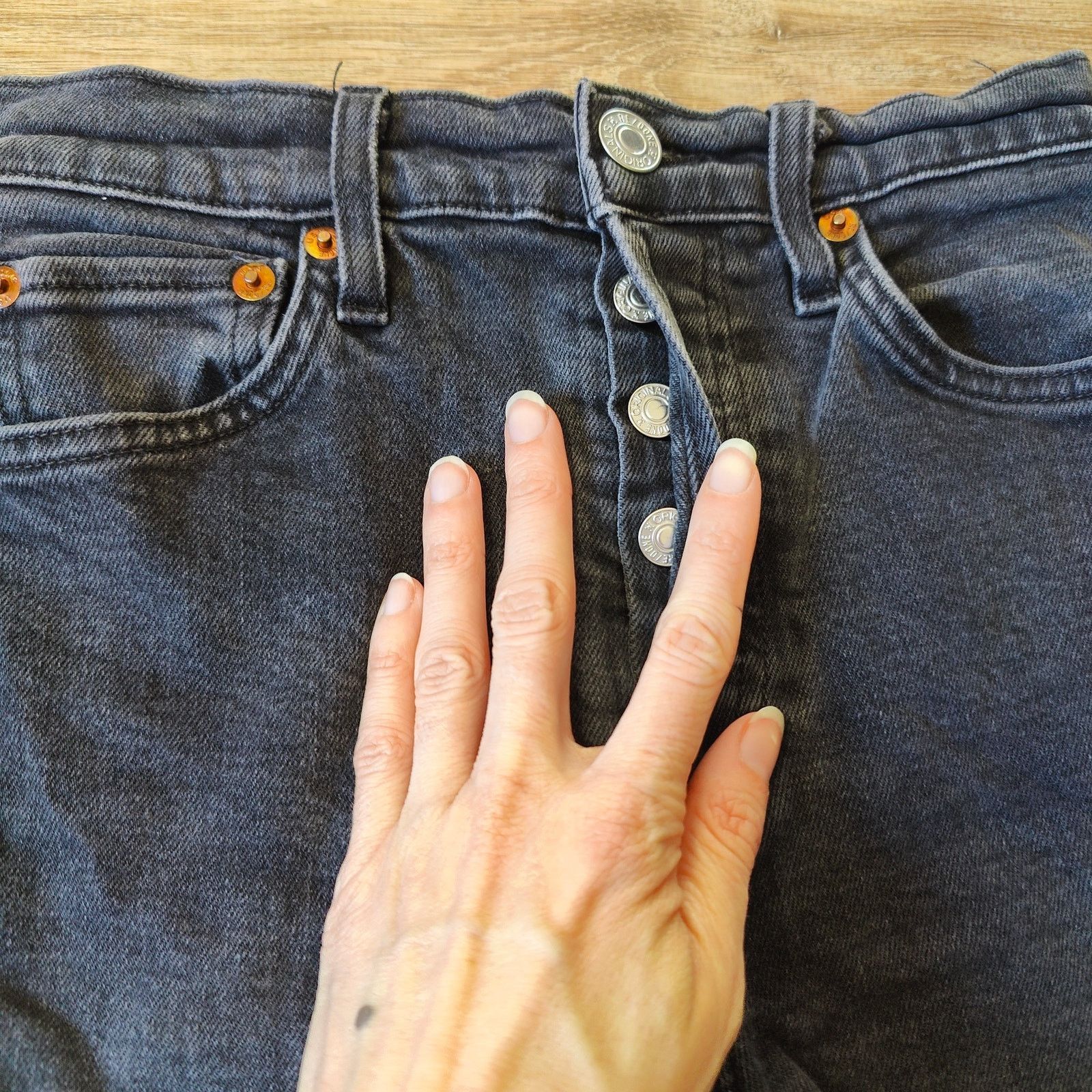 RE/DONE Re/Done Jean Shorts Womens 25 Dark Gray Wash Raw Hem Size 25" / US 0 / IT 36 - 2 Thumbnail