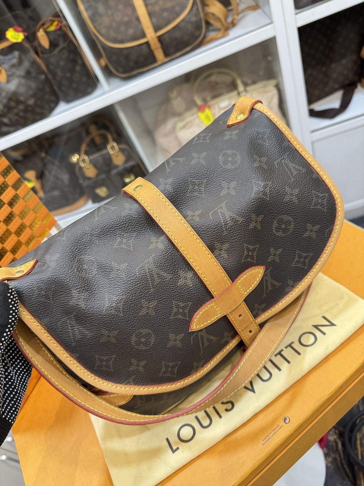 Louis Vuitton LOUIS VUITTON MONOGRAM SAUMUR 30 - 2070 Size ONE SIZE - 11 Thumbnail