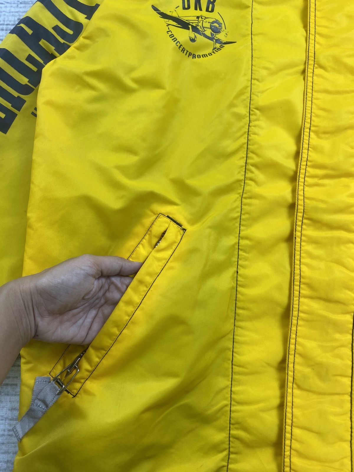 Everlast Vintage EVERLAST Big Spellout Yellow Jacket Size US XL / EU 56 / 4 - 6 Thumbnail