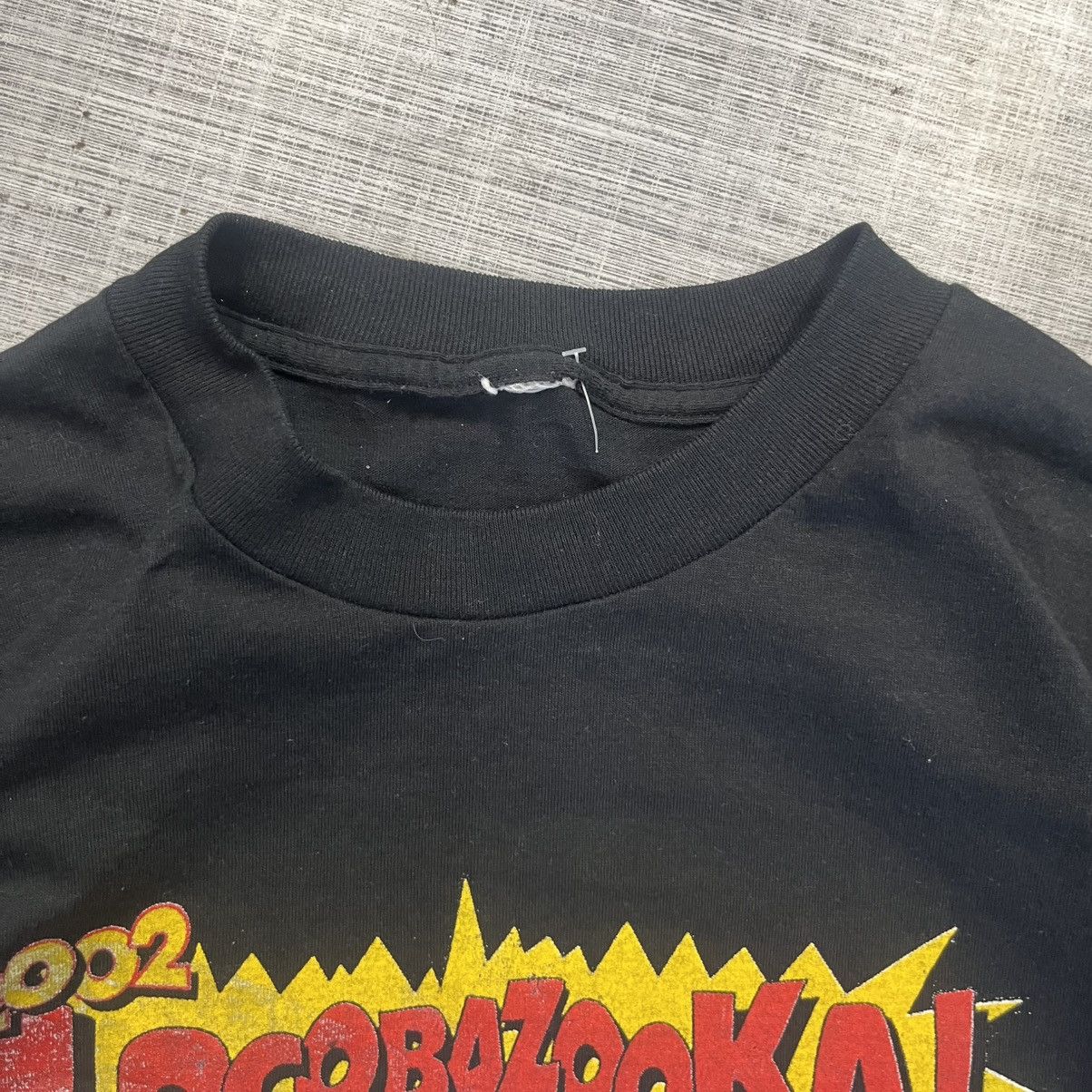 Band Tees × Vintage VTG 2002 Lolapaloza United We Rock Tee Size US XL / EU 56 / 4 - 4 Thumbnail