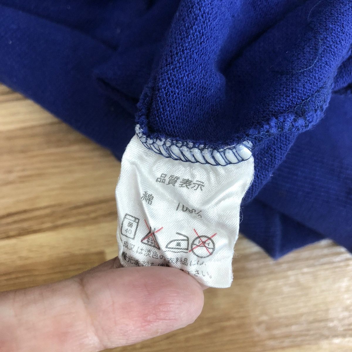 Vintage Vintage COCO RABBIT CREED Casino Embroidered Sweatshirt Size US L / EU 52-54 / 3 - 7 Thumbnail