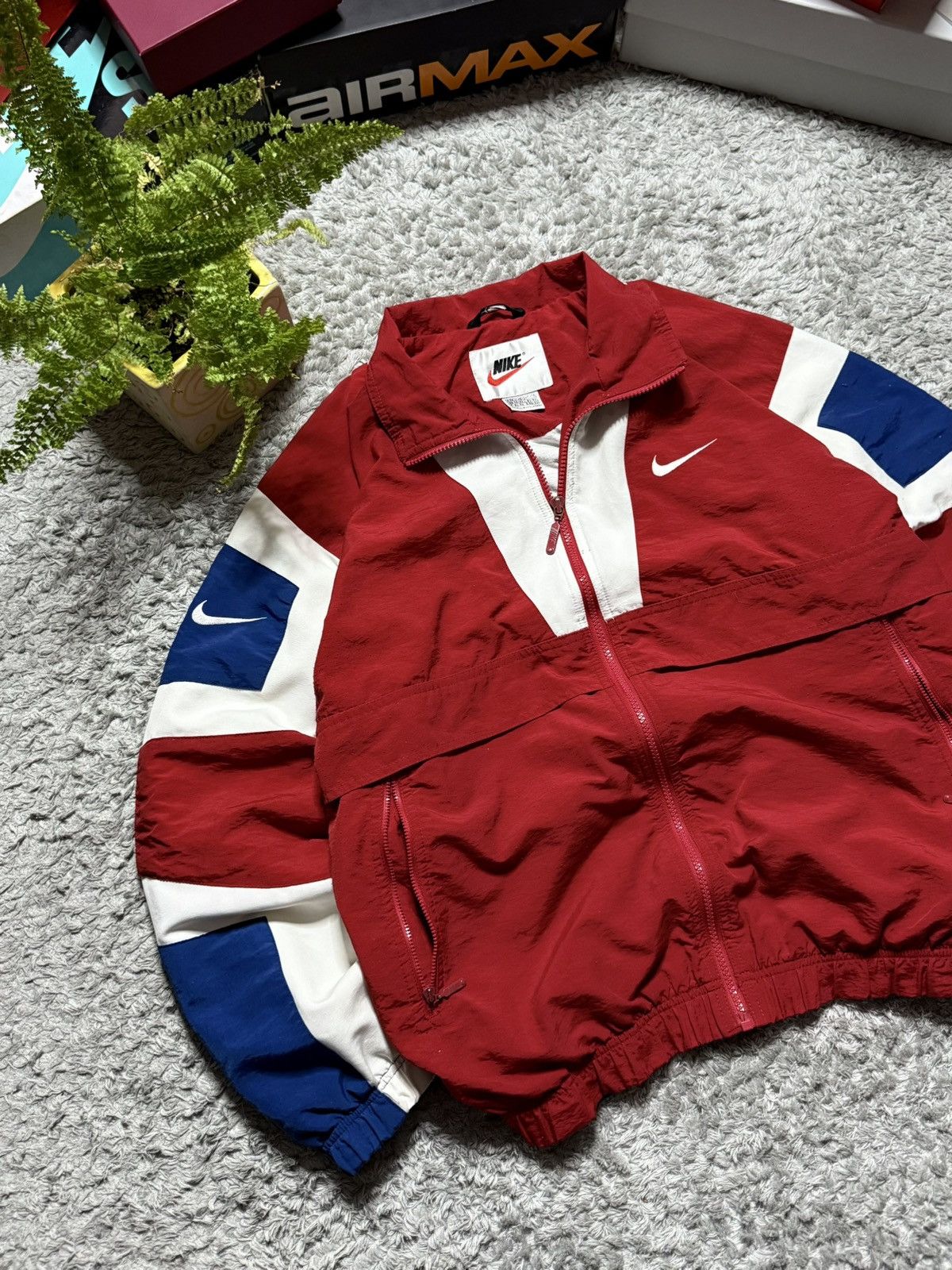 Nike 90s Nike Jacket Retro Vintage Logo Swoosh Streetwear Rare Size US M / EU 48-50 / 2 - 3 Thumbnail