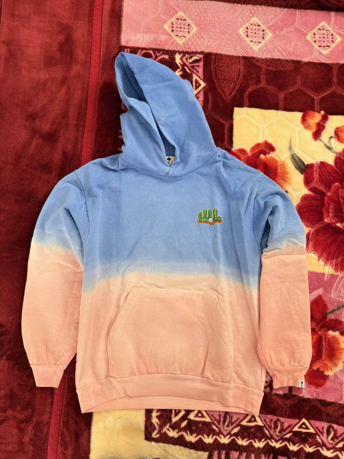 Warren Lotas Warren Lotas “Las Vegas is a Mirage” Gradient Hoodie Size L Size US L / EU 52-54 / 3 - 1 Thumbnail