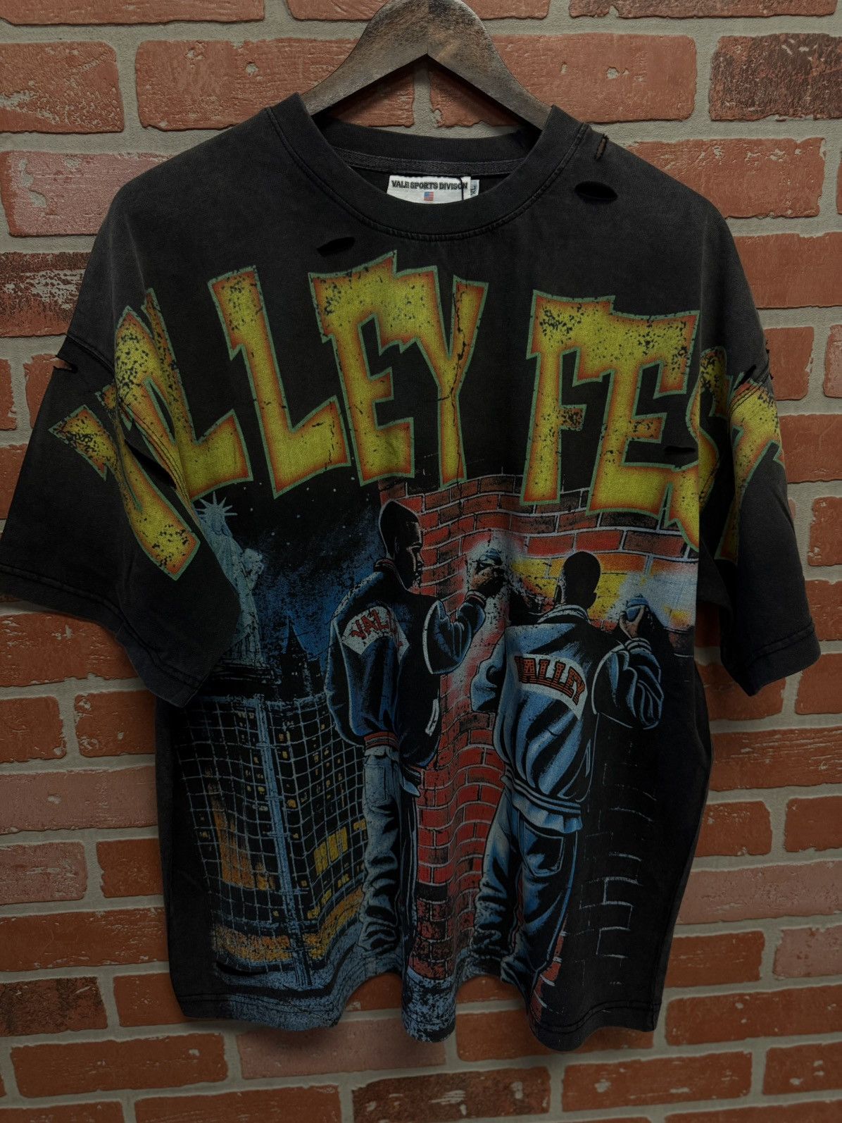 Vale Vale Valley Fest Tee Size XL (NEW) Authentic Size US XL / EU 56 / 4 - 1 Thumbnail