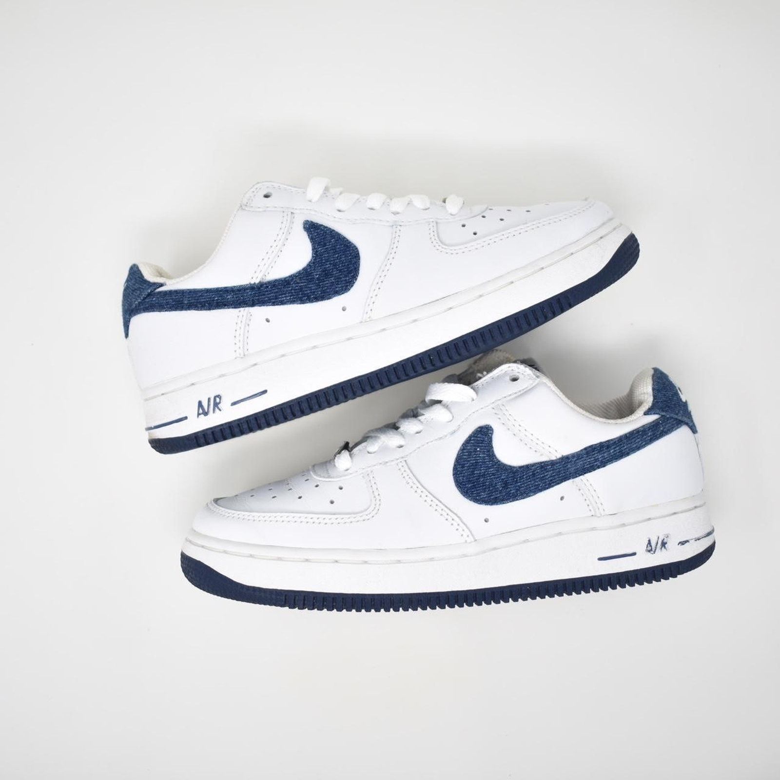 Nike 2002 Nike Air Force 1 Low “Denim” Size US 5.5 / IT 35.5 - 3 Thumbnail
