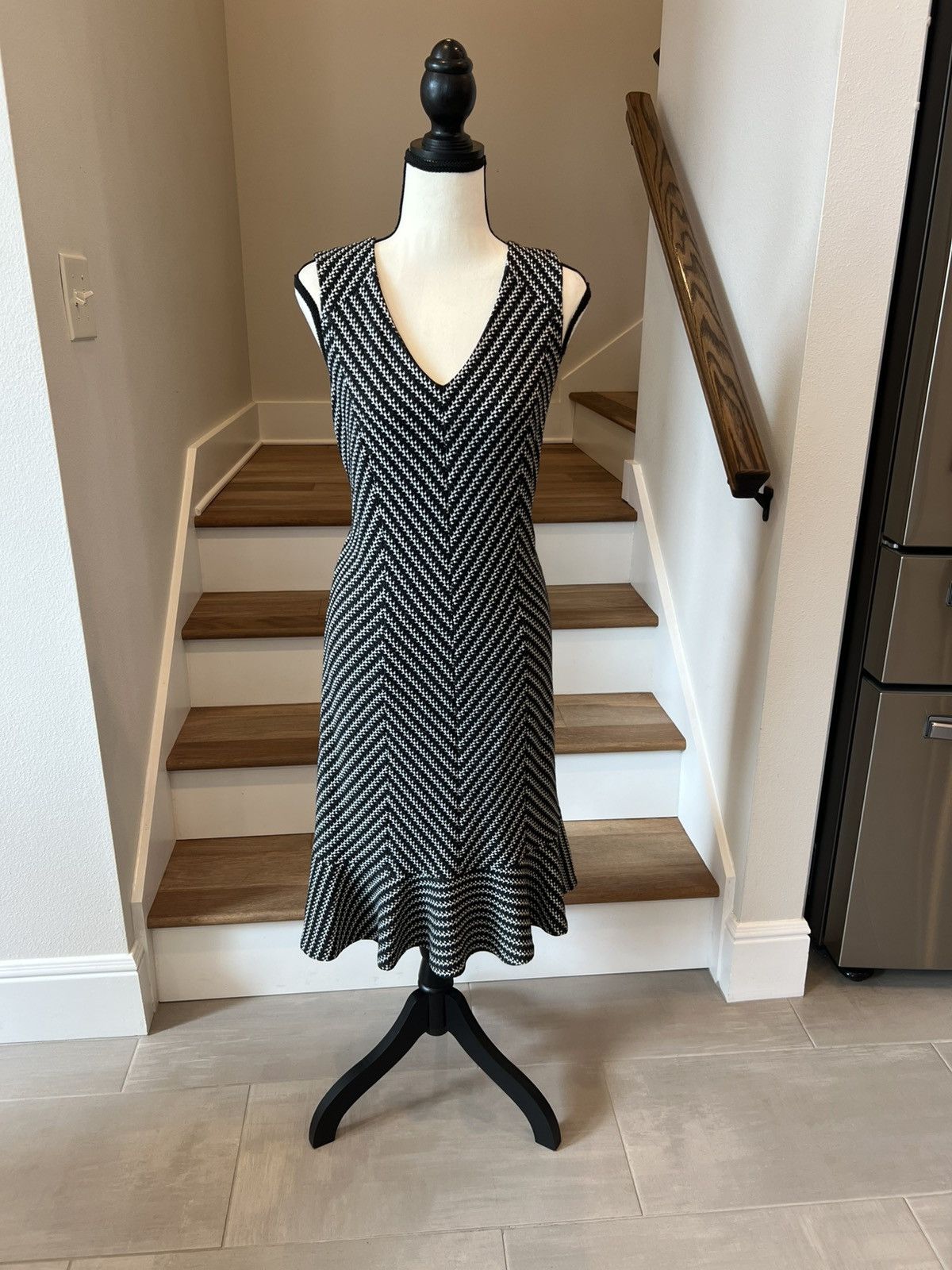 Gregory Gregory Black and White Midi Dress Size M / US 6-8 / IT 42-44 - 1 Thumbnail