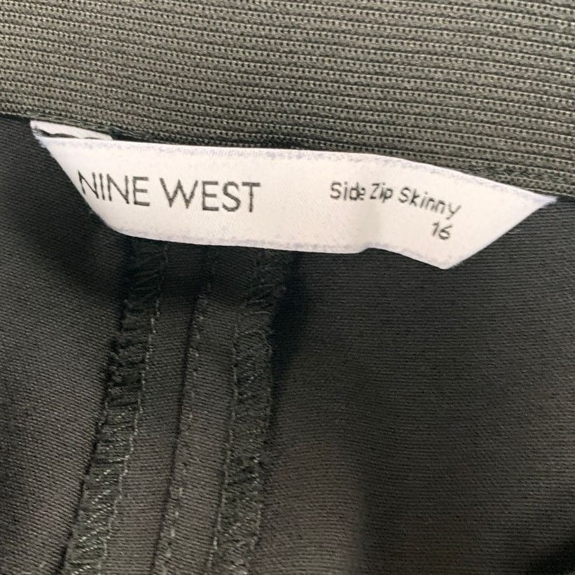 Nine West Nine West Womens Size 16 PolyRayon Skinny Dress Pants Size 38" / US 16 / IT 52 - 4 Thumbnail