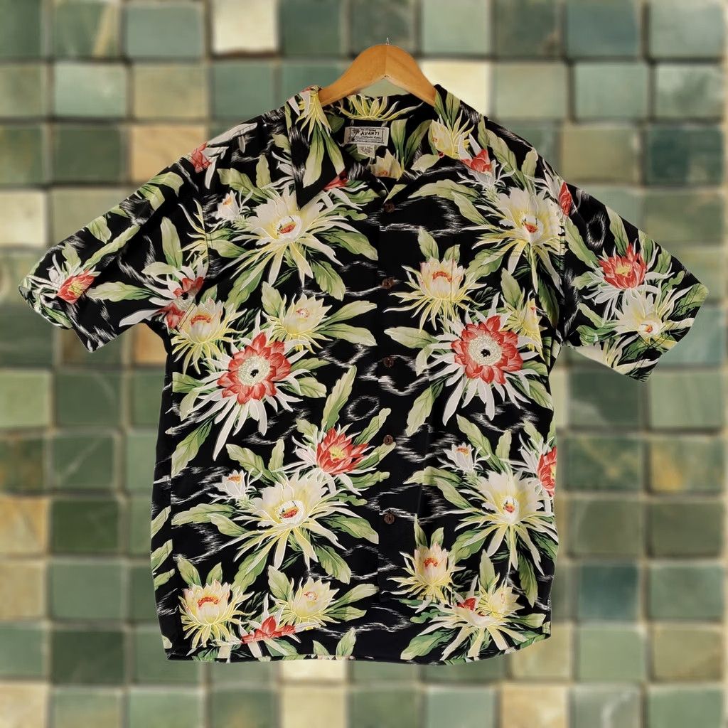 Vintage Avanti Shirt Hawaiian Silk Floral Short Sleeve Mens XL Black Loop Collar Size US XL / EU 56 / 4 - 1 Thumbnail