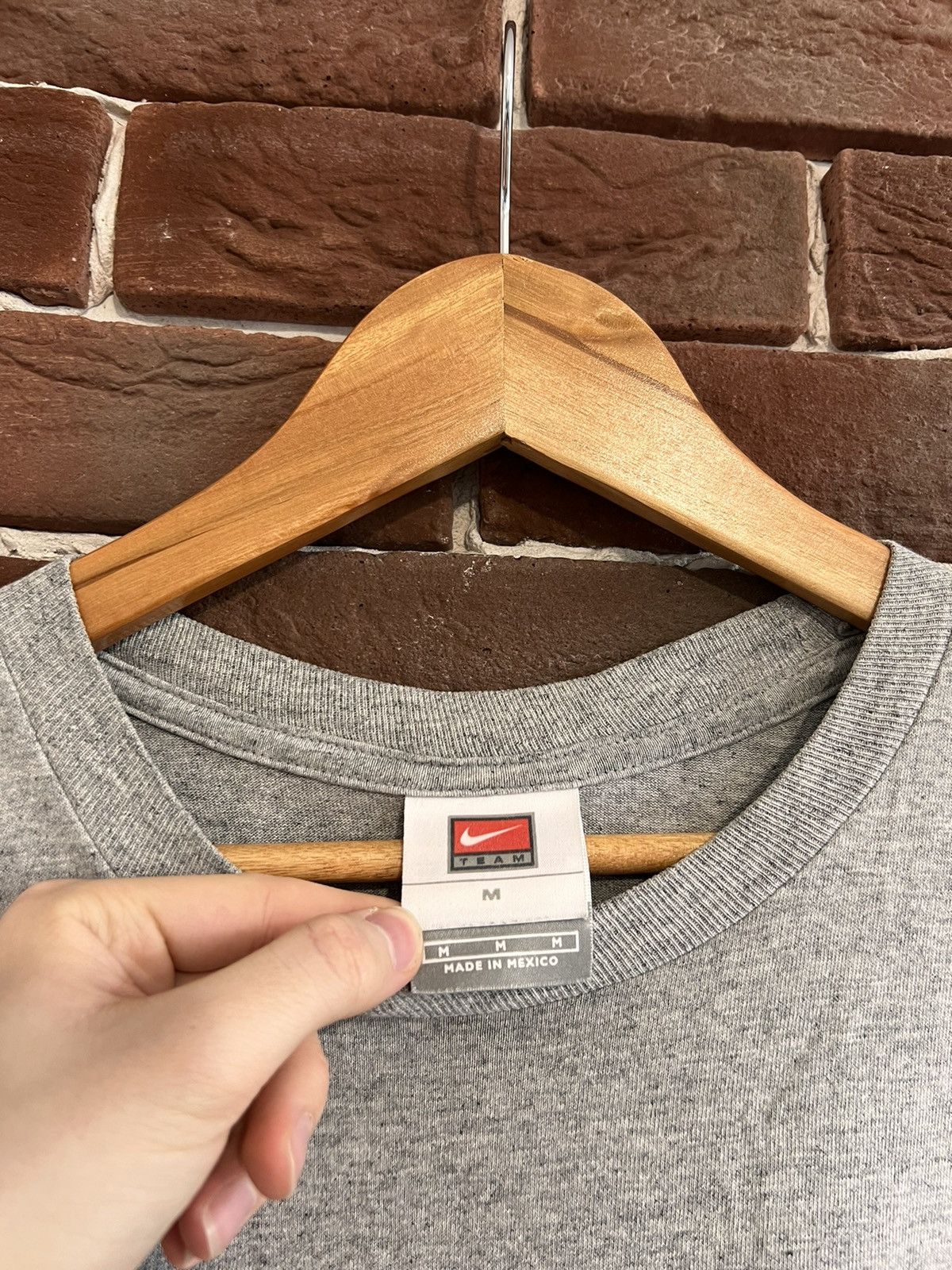 Nike Vintage 00s Nike Faith Softball Grey M Y2K T shirt Hype Size US M / EU 48-50 / 2 - 5 Thumbnail