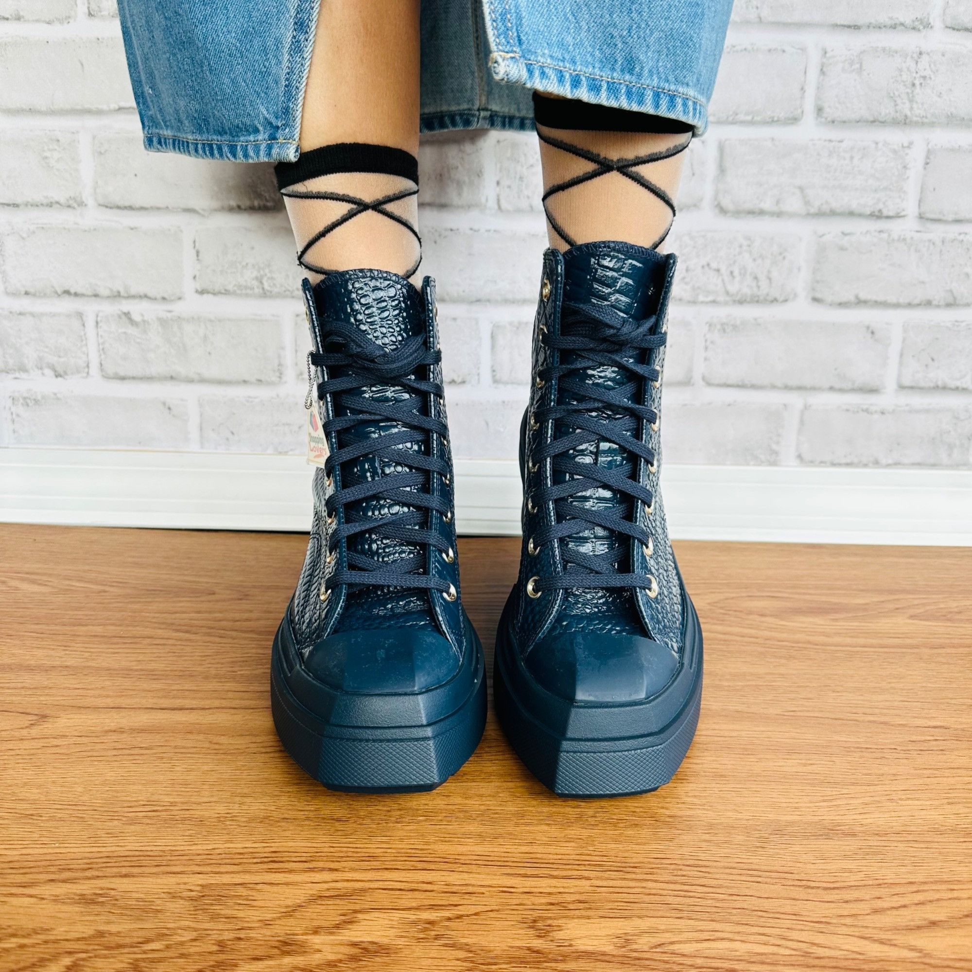 Converse ⭐Chuck 70 De Luxe Wedge Platform Leather Sneakers 6.5 Womens Size US 6.5 / IT 36.5 - 2 Thumbnail