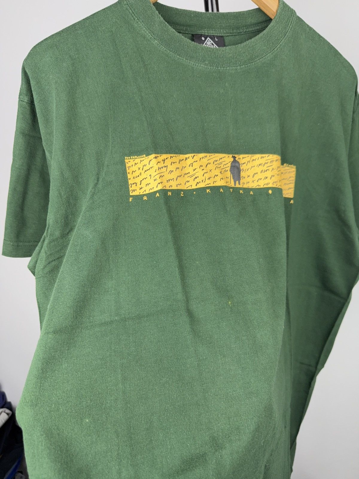 Vintage Vintage 00s Retro Franz Kafka Prague Art Graphic T-Shirt Size US L / EU 52-54 / 3 - 5 Thumbnail