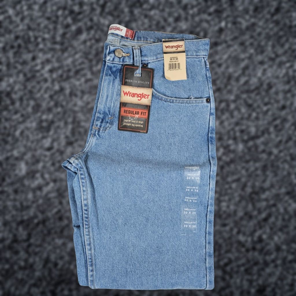 Wrangler Wrangler Jeans Men’s Regular Fit Denim Light Wash 30x30 Rugged Wear Size US 30 / EU 46 - 1 Thumbnail