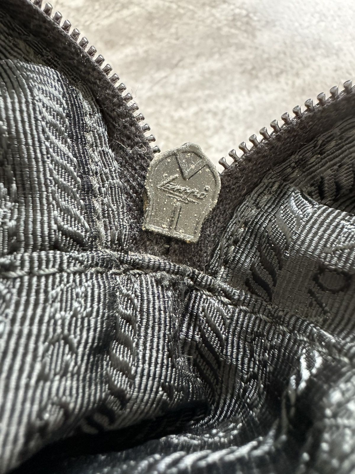 Prada Prada Black Quilted handbag with triangle Size ONE SIZE - 10 Thumbnail