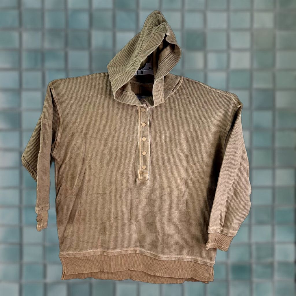 Vintage Aerie Hooded Sweatshirt 1/4 Button-Up Womens S Tan Solid V-Neck Hooded Pullover Casual Activewear Women S Tan Sweatshirt Size S / US 4 / IT 40 - 1 Thumbnail