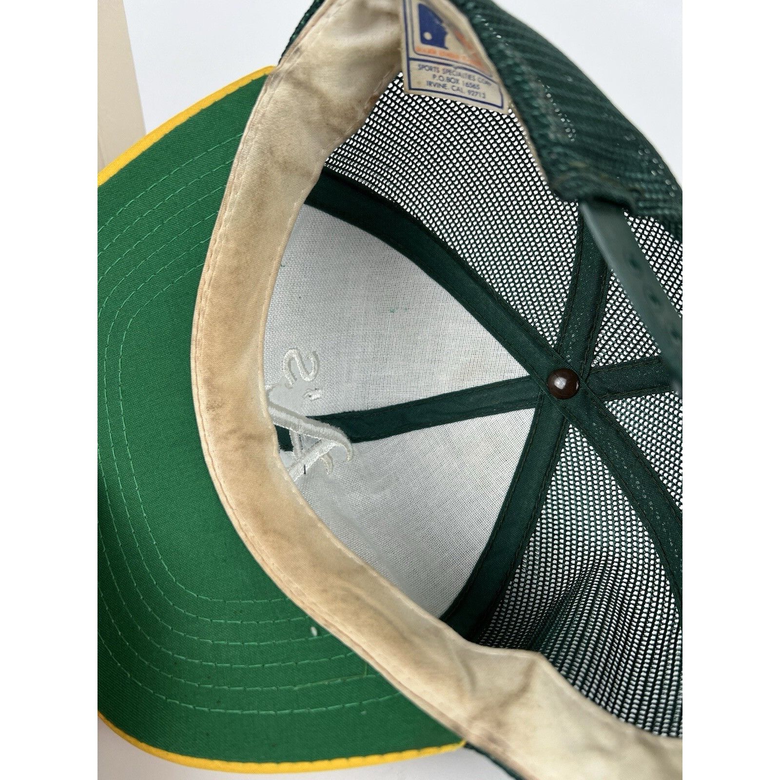 Sports Specialties Vintage Oakland Athletics Sports Specialties Trucker Snapbac Size ONE SIZE - 10 Thumbnail