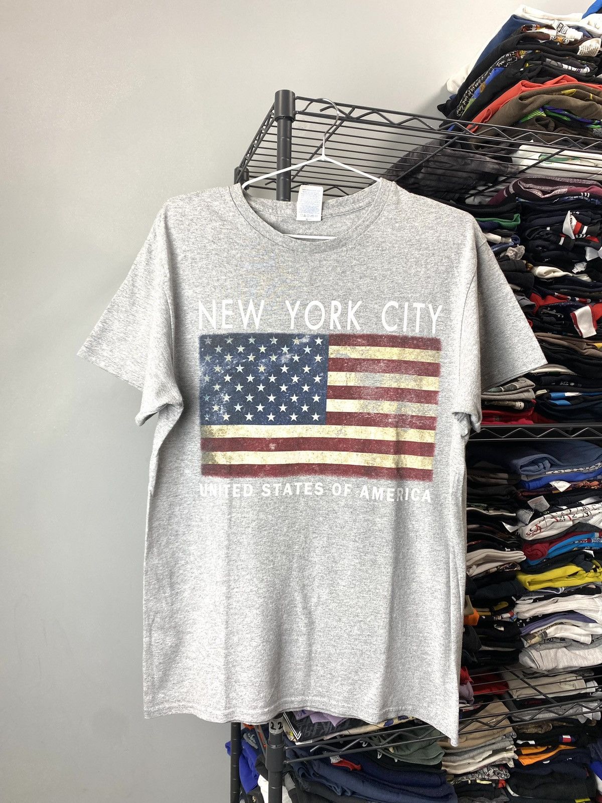 Vintage Vintage 2000’s America USA Flag New York Art T Shirt Hype Size US M / EU 48-50 / 2 - 1 Thumbnail