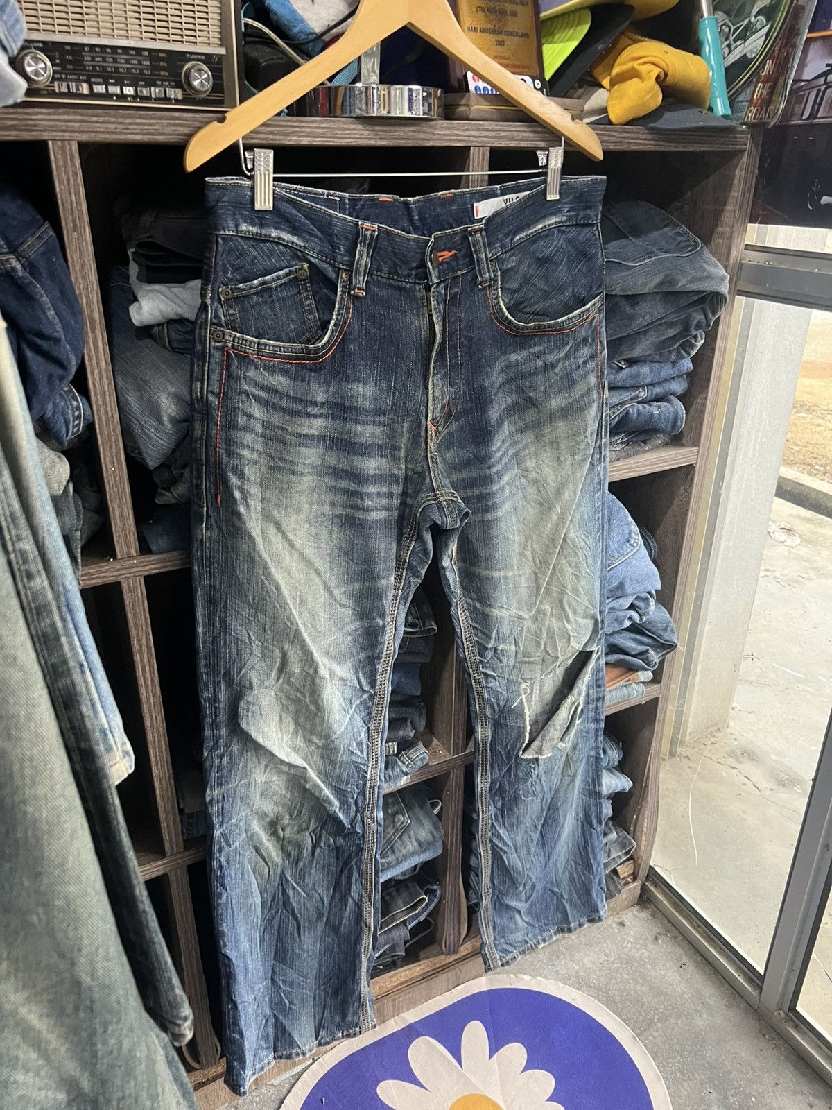 Edwin 🔥Edwin Exclusive Vintage Flared Distressed Denim Size US 34 / EU 50 - 3 Thumbnail