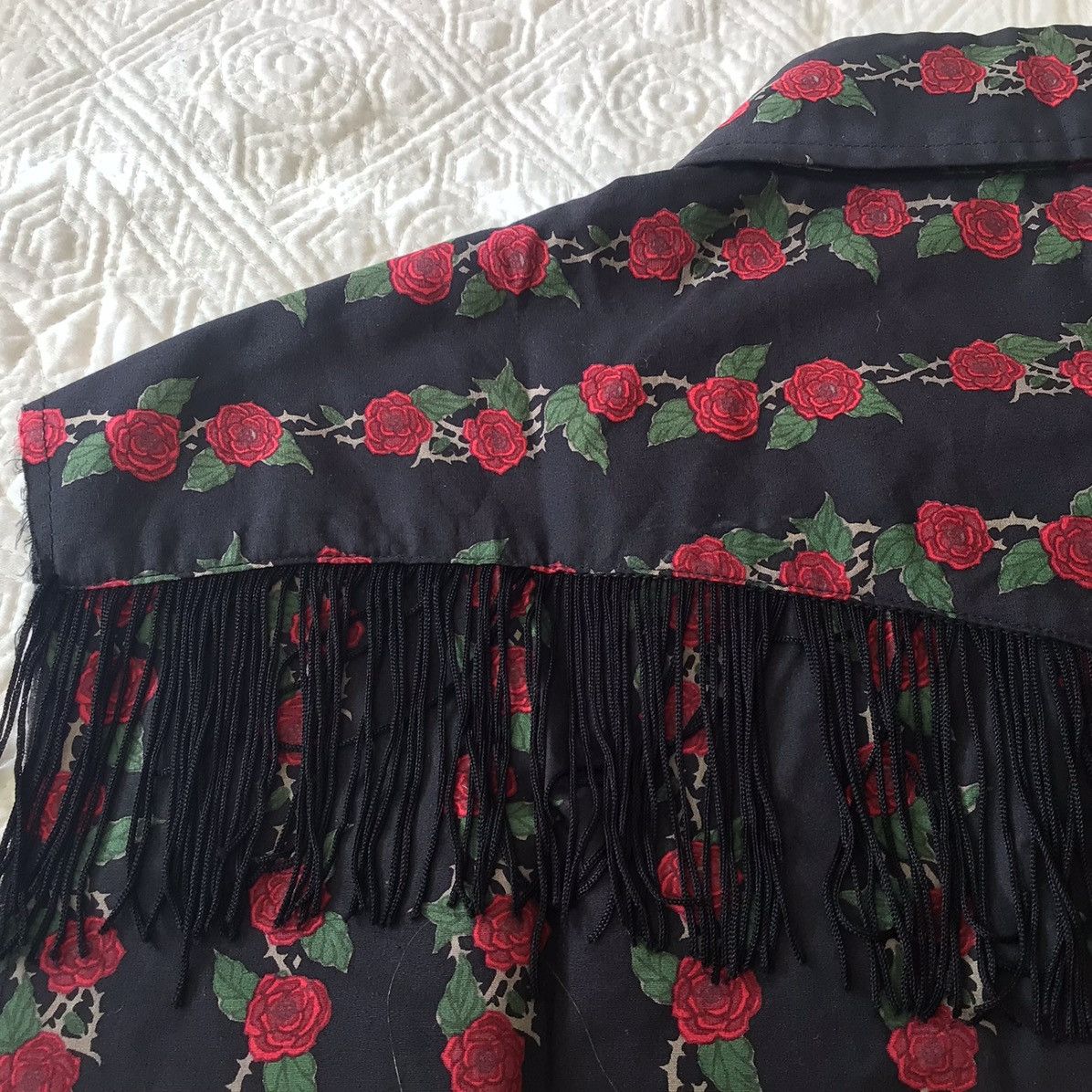 Number (N)ine N(N) Sleeveless, cowboy shirt with roses, fringe, 2 pockets Size US M / EU 48-50 / 2 - 7 Thumbnail