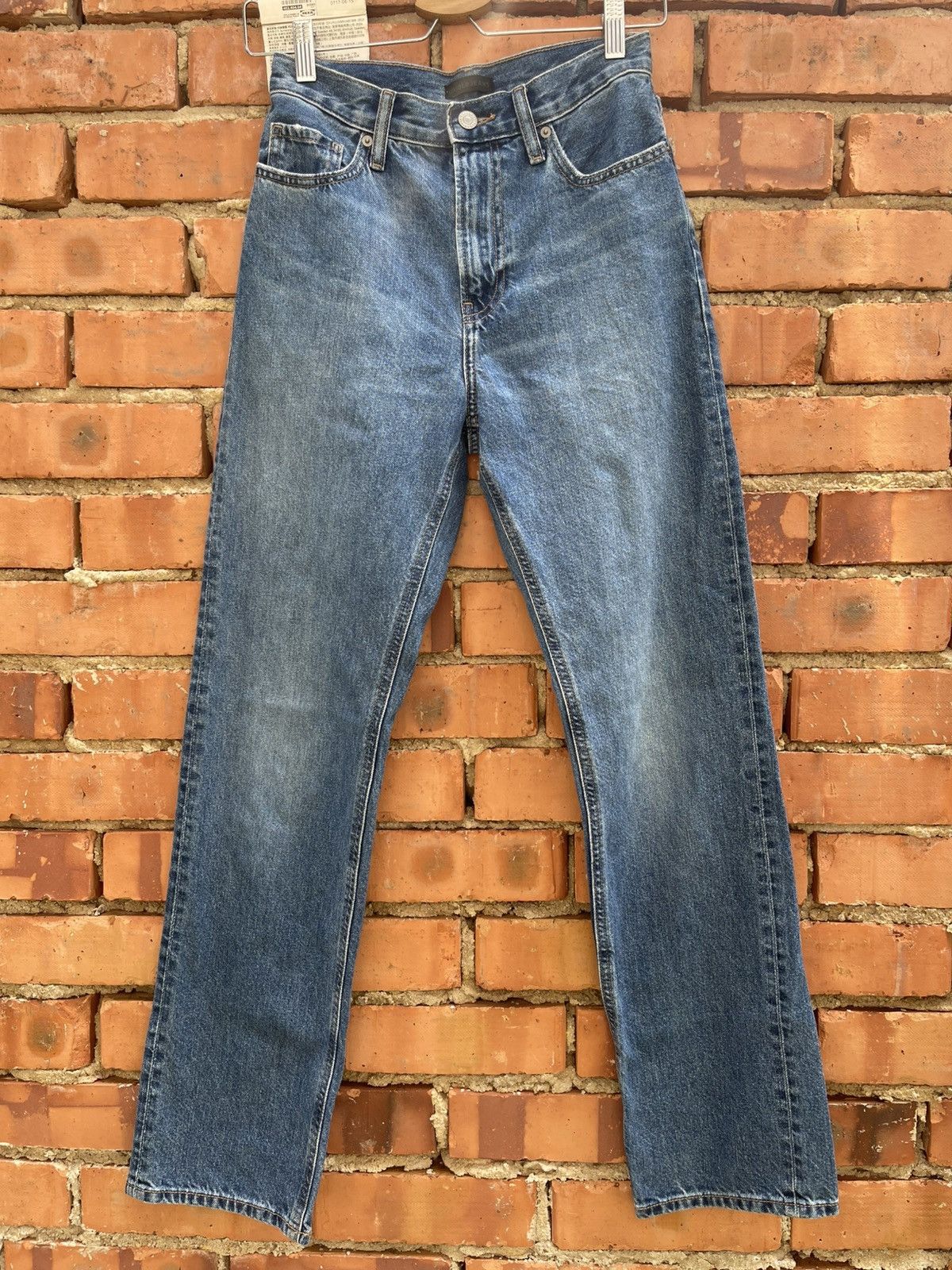 Uniqlo Uniqlo Distressed Washed Blue Straight Fit Jeans Size US 26 / EU 42 - 1 Thumbnail