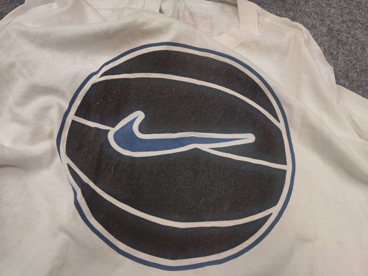 Nike Vintage 90's Nike Basketball Camp Center Swoosh Tee T-Shirt Size US M / EU 48-50 / 2 - 14 Thumbnail