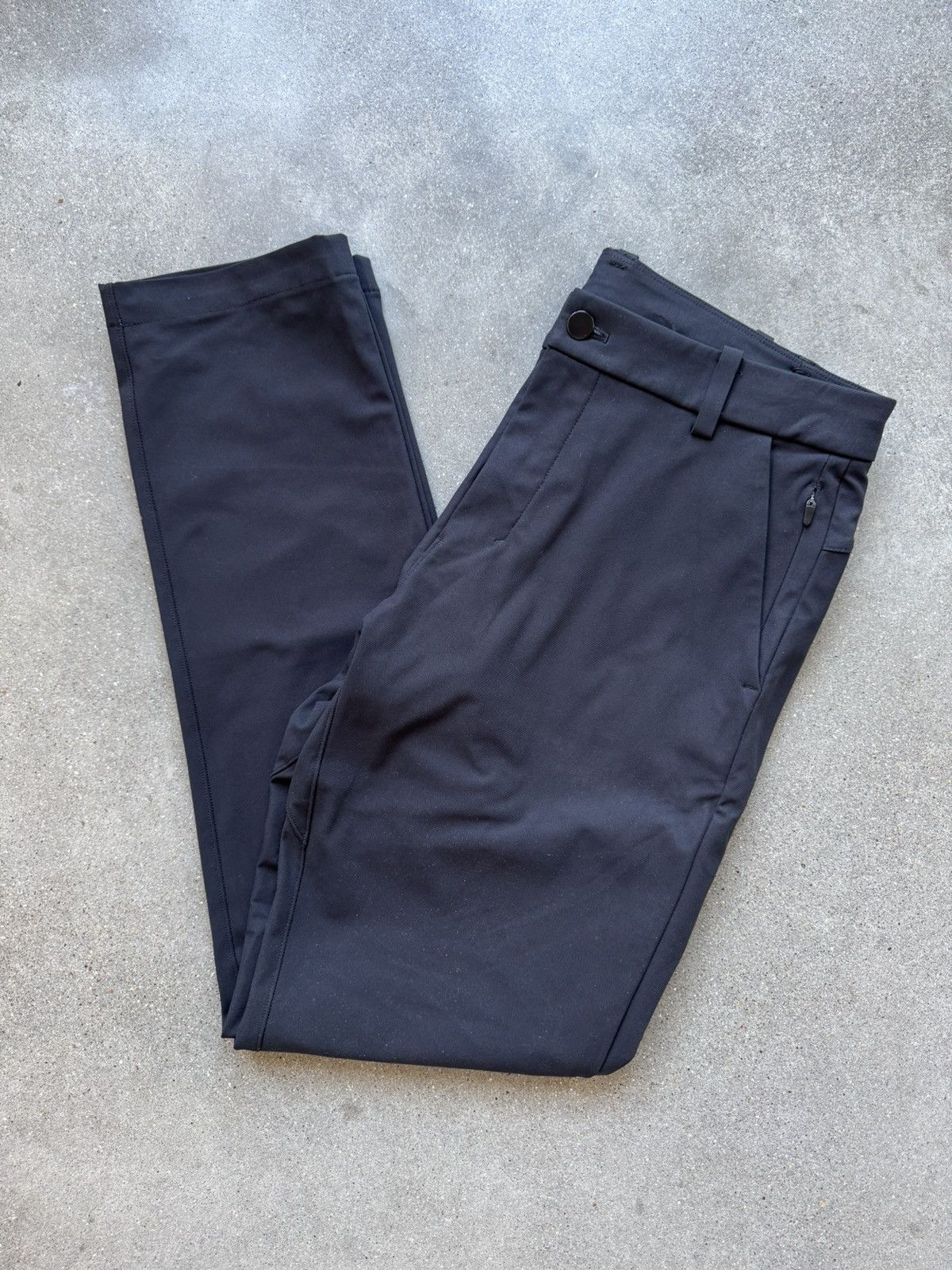 Lululemon Commission Classic-Fit Pant 32" Size US 31 - 1 Thumbnail