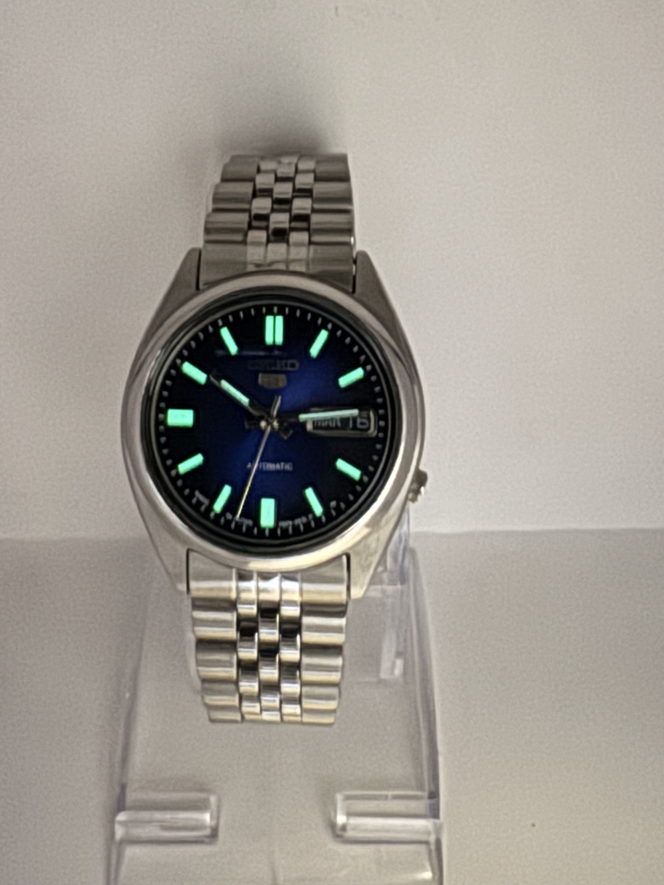 Japanese Brand Seiko 5 Automatic Wrist Watch 17 Jewels Day/Date Japan Size 36 - 7 Thumbnail
