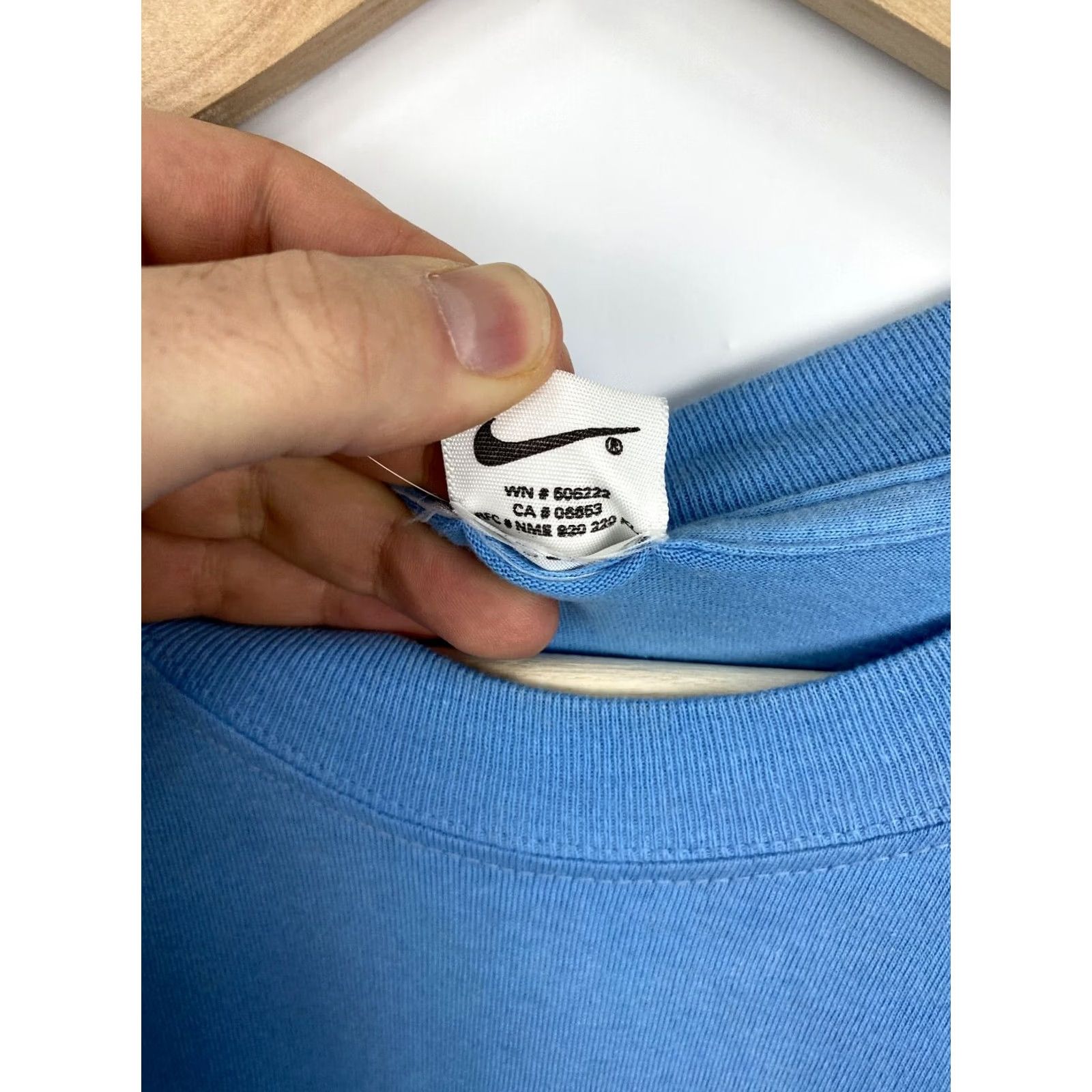 Nike VINTAGE Nike T-Shirt 90s XS XL? Blue Nike Shirt Mens XL Blue 90s Vintage Rare Retro Hype Y2K Size US XL / EU 56 / 4 - 6 Thumbnail