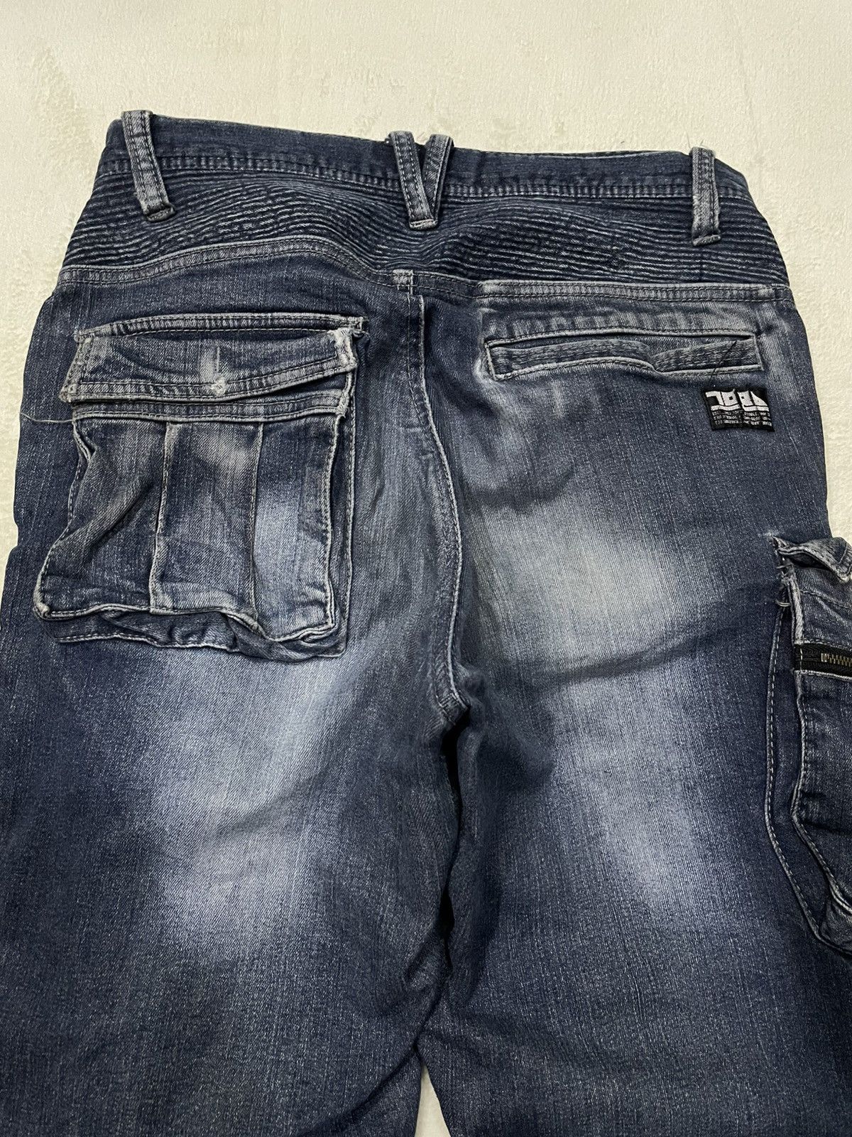 Japanese Brand Vintage TORA Distress Faded Dark Blue Denim Jeans Size US 31 - 12 Thumbnail