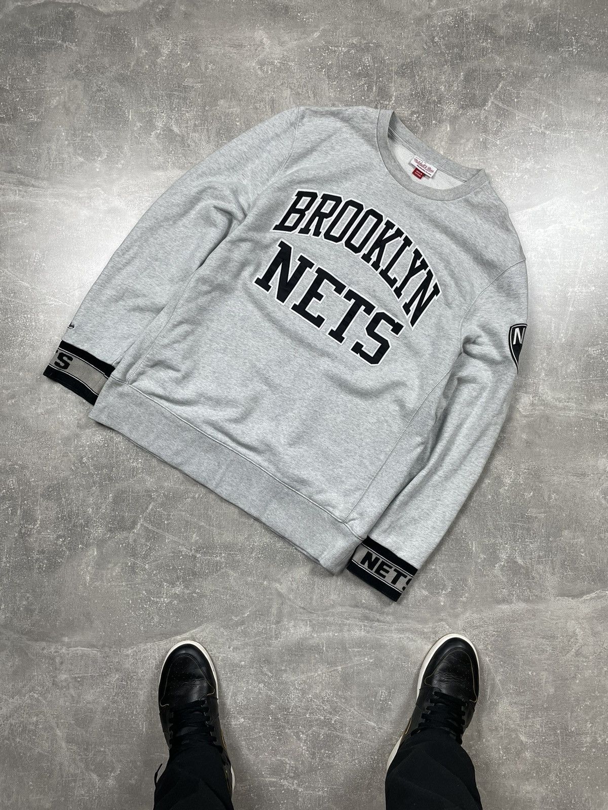 Russell Athletic × Vintage Mitchell & Ness NBA Brooklyn Nets Grey Crewneck Sweatshirt Size US XL / EU 56 / 4 - 1 Thumbnail