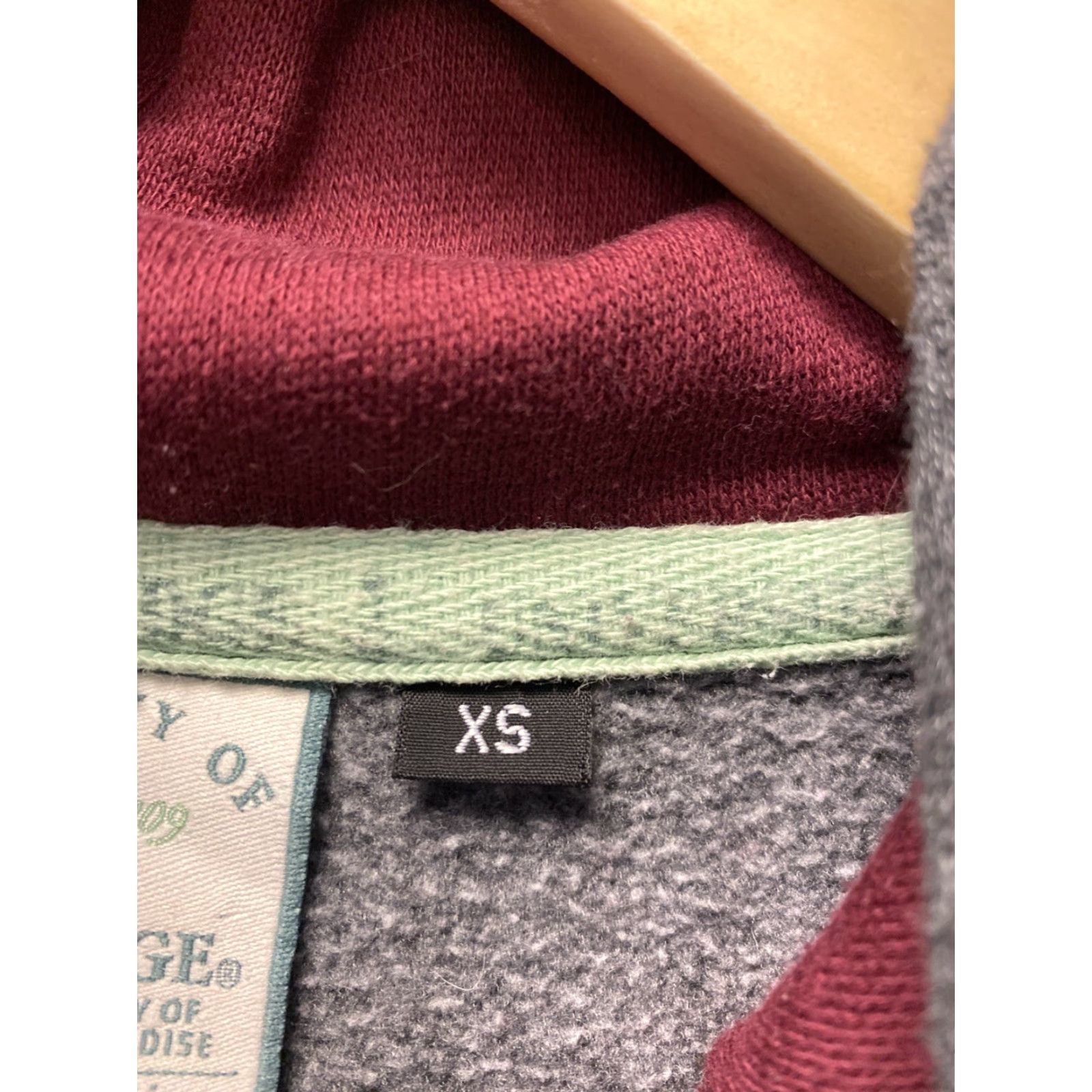 Vintage CAMBRIDGE Official Hoodie XS Gray 104-65 University Of Cambridge Brand Unisex Adults Size XS Regular Pullover College University Logo Gray Hoodie Size US XS / EU 42 / 0 - 5 Thumbnail