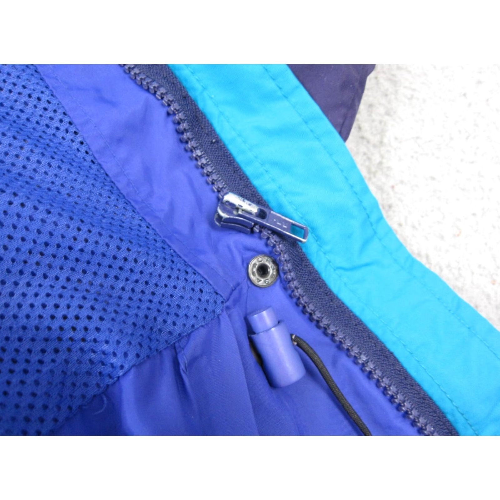 Vintage VINTAGE Columbia Jacket Womens Large Purple Blue Windbreaker 90s Zip Hooded All Seasons Full Zip Inner Pockets Men? Women? (adjusted) Size L / US 10 / IT 46 - 7 Thumbnail