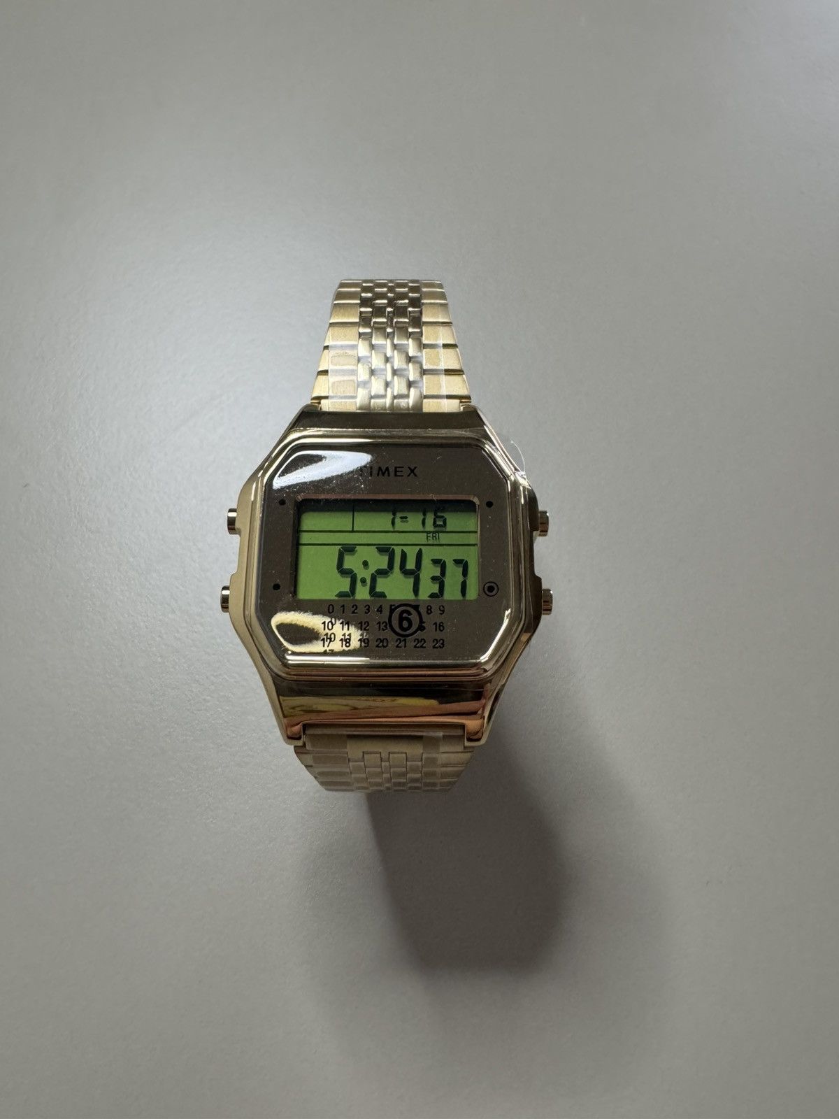 A.P.C × Carhartt × TIMEX ミリタリーウォッチ 【公式通販】