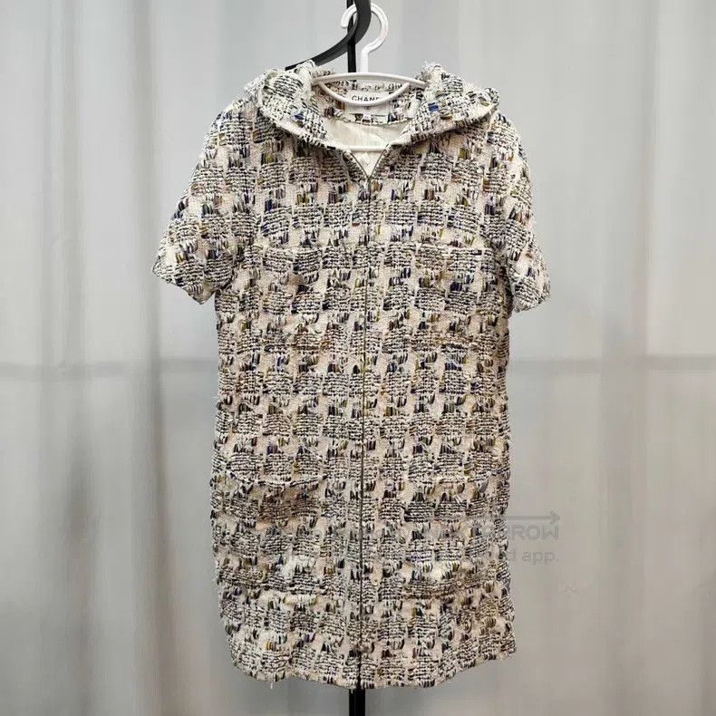 Chanel Chanel Tweed coat Size M / US 6-8 / IT 42-44 - 1 Thumbnail
