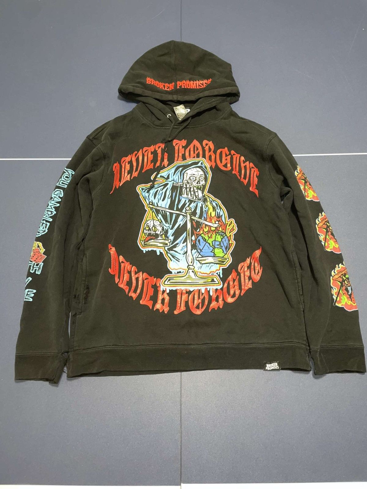 Broken promises never forgive black hoodie clearance