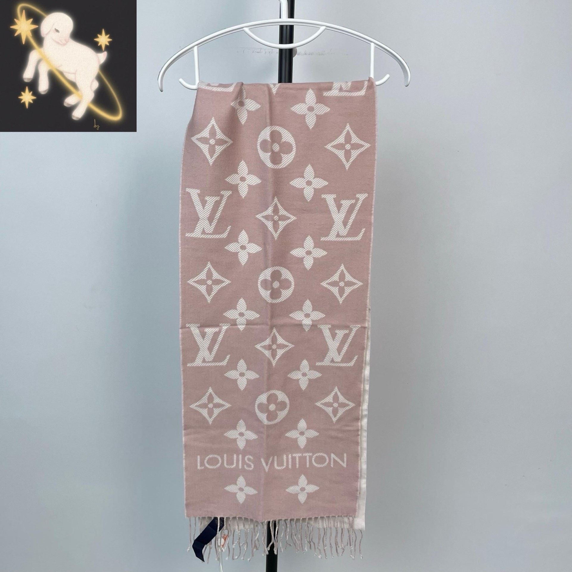 Louis Vuitton Louis Vuitton Pink Scarf 34 Men Size ONE SIZE - 1 Thumbnail