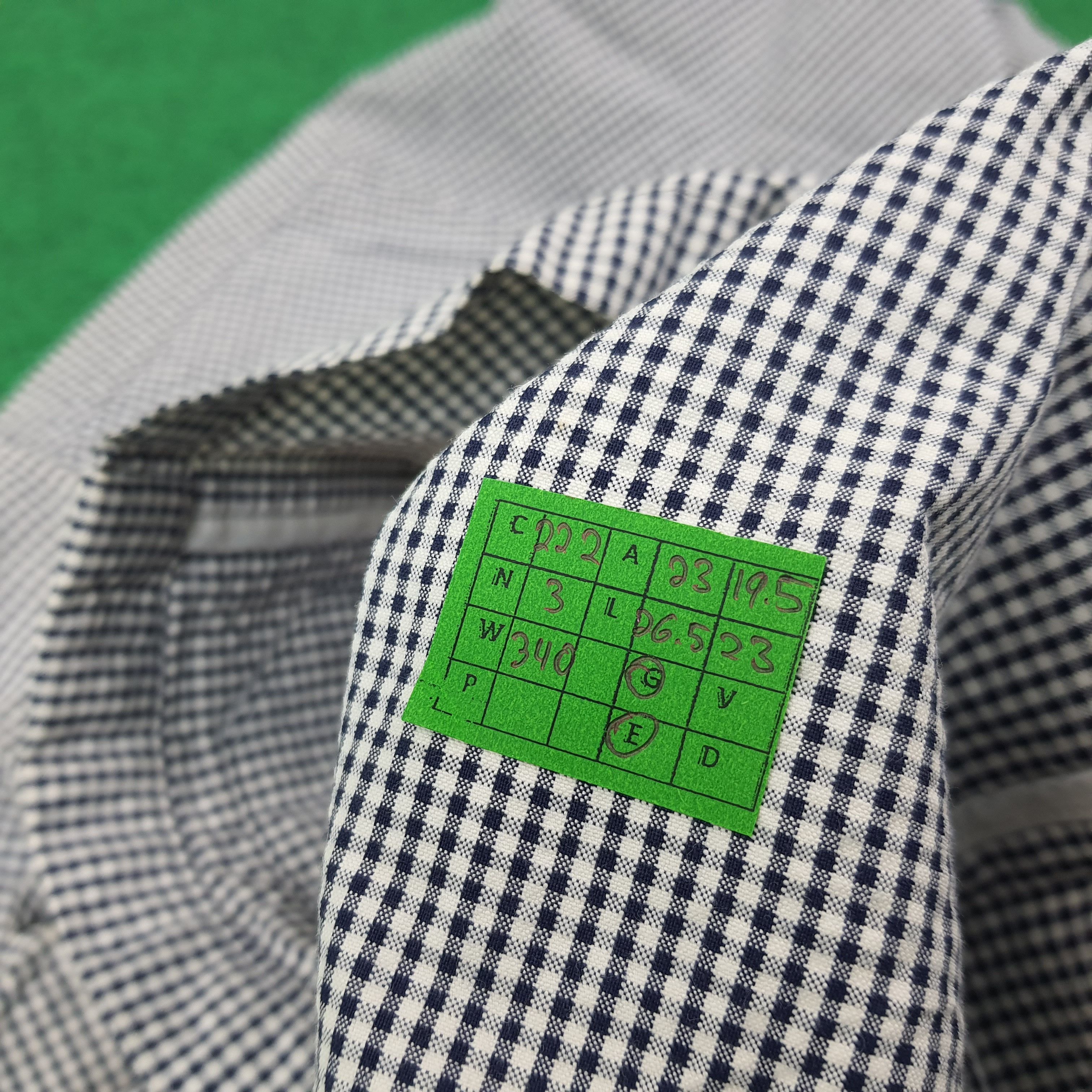 Burberry × Vintage Vintage Burberry London Light Jacket C222N3 Size US L / EU 52-54 / 3 - 11 Thumbnail